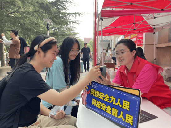 新澳门天天彩2024年全年资料丨歌唱比赛唱响光谷幸福生活，这支“红菜苔乐队”巧改歌词点赞美丽家园