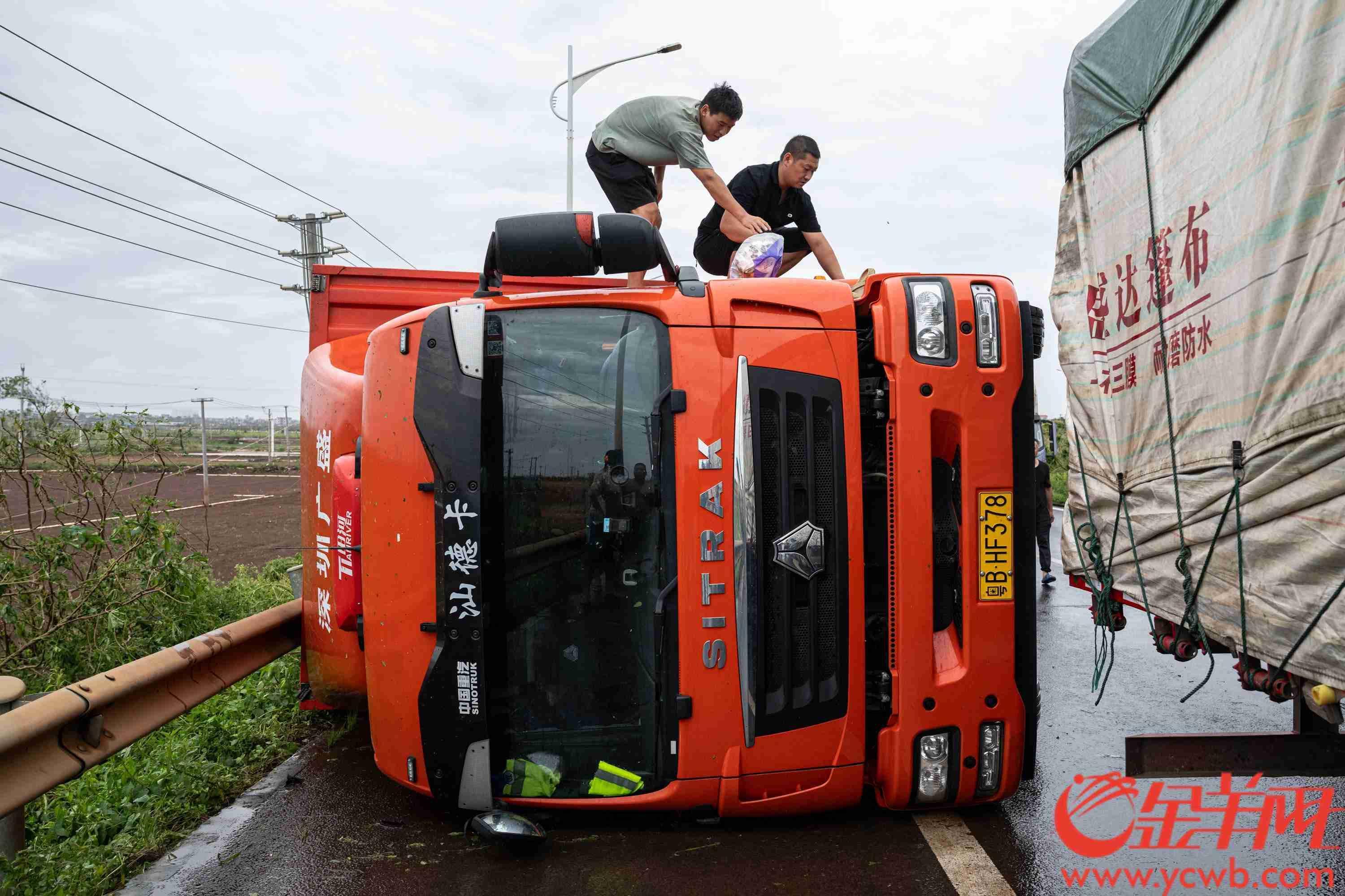 ✅2024正版资料大全免费✅丨是不是你向往的退休生活，在乡下350㎡豪宅中，慢慢变老  第1张