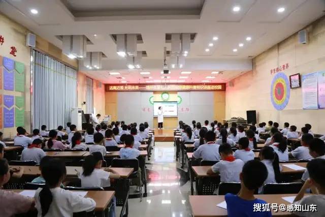 2024年新跑狗图最新版丨哈职大 “生态健康餐食”在“丁香人才周”首次亮相  第1张